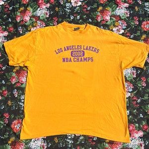Gear for Sports LA Lakers 2002 NBA Champs Y2K vintage Yellow & Purple Text XXL